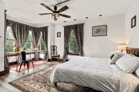 Spacious Victorian in the heart of Catskill Village - Close to All