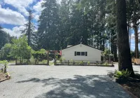 Private Lake House - 4-Star