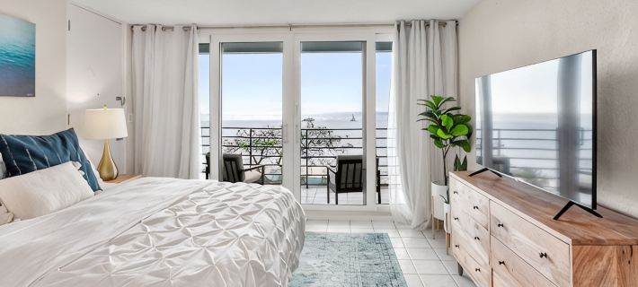 Ocean View, Spacious Condo next to Pool Hotels in Southside