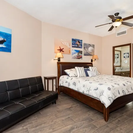 --PREMIUM REMODELED 2 BEDROOM UNIT WITH ALL THE EXTRA-- Sonoran Sun 402 west