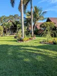 Vibrant Sunsets and Lush Landscaping on Lake Okeechobee
