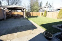 Family 4Br2BA Home Fenced Yard Long Driveway Parking with AC Wifi Near to SeaTac - Villas