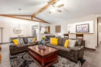 Stunning Custom Ranch in Central Roswell - 무료 와이파이