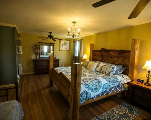 Climb On Inn-RRG- 3BD & 2BA - Outdoor Adventure Paradise- Pet Friendly -Cozy Hotels in Wolfe County