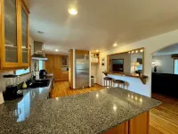 Bandon Beach Town Beauty!  Close to Old Town, Bandon Beach & Bandon Dunes Golf!