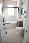 Large Renovated 1st FL Suite Forest Park/Oak Park - Homestays