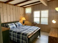 Cozy 2 Bed 2 Bath Lake Front Cottage - 2-Star
