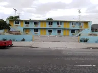 Rose Motel فنادق في كومبتون