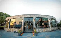 Divyaras Resort Hotel di 