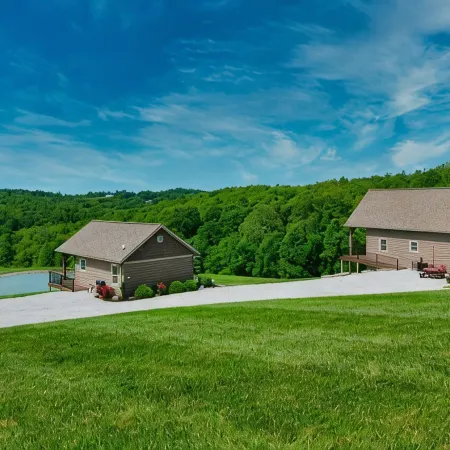 Skye Cottage at Hillside Hideaways-1Br/1BA w/Loft- in Amish Country