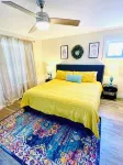 NEW! Hot Tub! Short Walk to Sheridan Beach. Free Parking! - con encanto