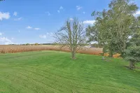 Quiet, private apartment on a 160-year-old farm. Attractions within 5 miles. - Holiday Apartments