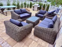 Spacious Skylit Seaside Stay - Walk to Bay & Beach - King Bed, Parking, Patio - Family