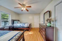 Hot Tub Coming Soon! Lakefront, Firepit, Kayak, Games, Pet Friendly, - 4 stjerner