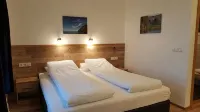 Hvammból Guesthouse - Homestays