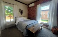 504 Historic Brickhouse off Main St. - 2 Blocks from Salmon River - Wifi