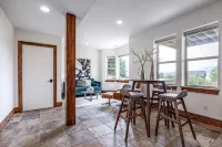 Cozy Guest Suite with Breathtaking Views - Wifi