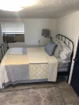 Cheerful 2 bedroom cabin in beautiful Medicine Park! - Alphydda