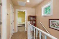 The Maple Apartment at Tudor House Vacation Rentals - 4-Star