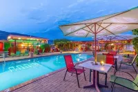 Westridge Motor Inn - balcony