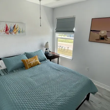 Come and enjoy the beautiful Surfside beach and “heav’n fun” in this cozy home!