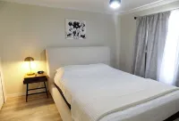 Spacious New Refurnished and Decorated 5-Bedrooms Mickey Mouse Pool House - مسبح