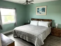 Cute, spacious 2 BR 2 Full BA condo minutes from the beaches - balcony