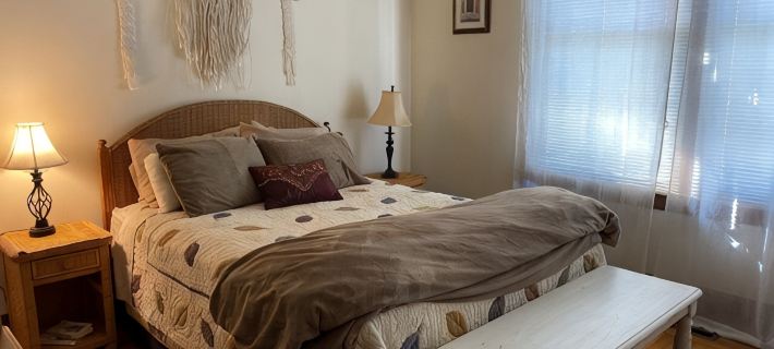 Centrally located historic bungalow, minutes from downtown and Cal Poly Humboldt Hotels in Arcata