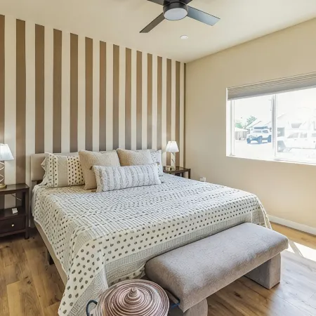 Desert Bliss - Stylish Kennewick 2-bed Home