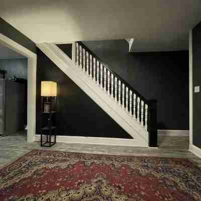 Moravian 5 bedroom townhouse Others