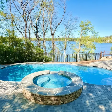 Massive Lakehouse - Infinity Pool, Hot Tubs, Dock, Firepit