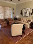 River view and short walk to UA campus - 4-Star
