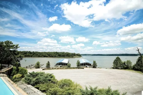 Beautiful New Home at Kentucky Lake with Community Pool! Close to Murray State! - Pools