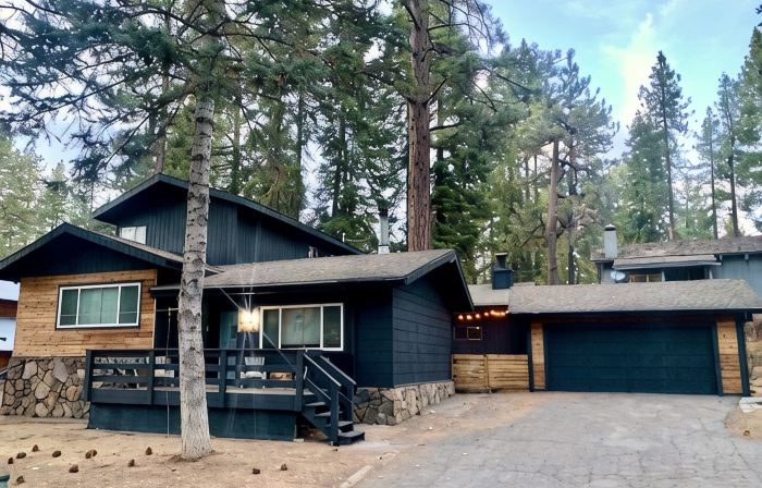 Multi-Family Vacation Bliss -Walk to Beach & Nature Trails Pet OK