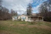 Stunning Views w/Firepit, 2/1 Cottage, Creek, Starlink, Ada + Pet Friendly - 4-Star