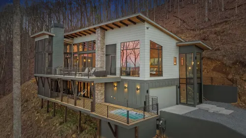 Blue Ridge Ultra Luxury with Stunning Mountain & Lake Views, Near Aska & Marina - Boutique