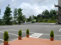 Chun Jing Hillview Villa - parking