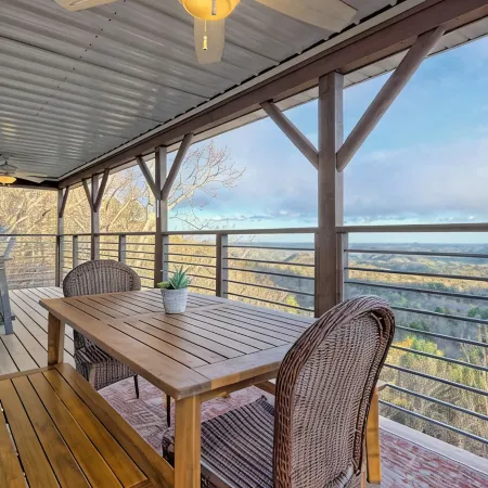 Great Views! Great Rates! King Bed, Firepit, Gas Grill, Dogs Free! Book Today!