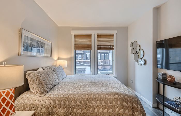 ★★Center Village Condo that Doesn't Feel Like a Rental!★★