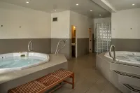 Modern cozy condo located close to ski area and Nordic Center in Breckenridge! - Jacuzzi