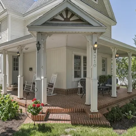 Beautiful 4 bedroom home just 3 1/2 blocks from downtown & Lake Michigan