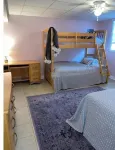 Lakefront 9 bedroom house sleeps 21+ - 4-Star