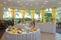 Hotel-Marks-Garni - breakfast