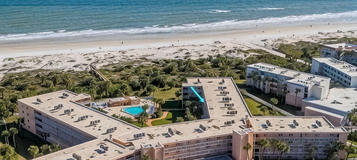 Ocean View Condo Steps to St. Augustine Beach - 2 Pools Ξενοδοχεία στην πόλη St. Augustine Beach