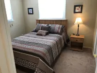 Freshly Remodeled 2 Bedroom, Full Kitchen, living Room Suite, in Cascade unit #4 - Huoneistot