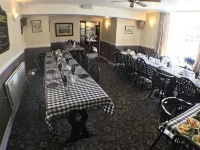 The Fox & Hounds Inn - 3-Star