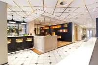 Quality Hotel Augustin - بار