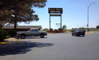 Ranch House Motel