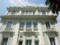 Hotel Flora Hotel in zona Soc. Apostolato Cattolico - Pallottini