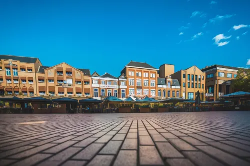 Queen Hotel Hotels in Ейндховен